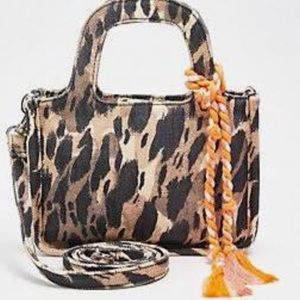 VINCE CAMUTO LEPORD BAG